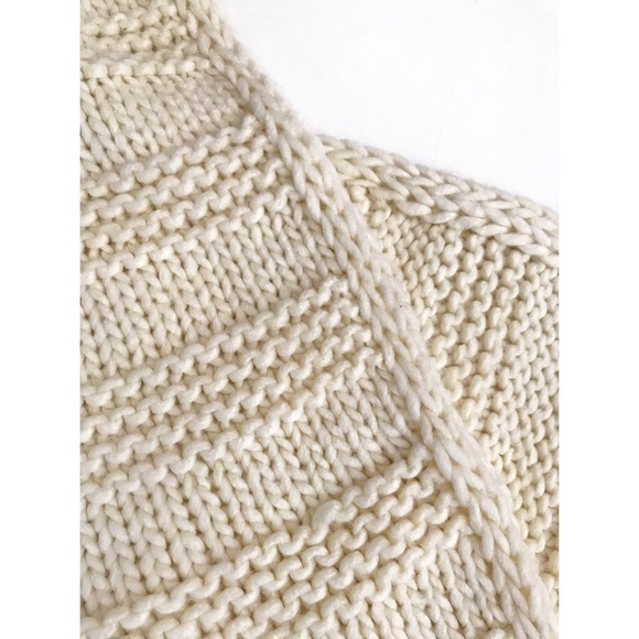 Old Navy Chunky Sweater-Knit Scarf Cream - Picture 8 of 11